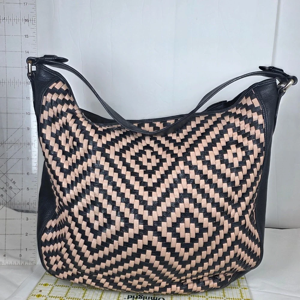 Cole Haan Black cream skylar Woven Leather hobo bag Hobo diamond‎ Tassel